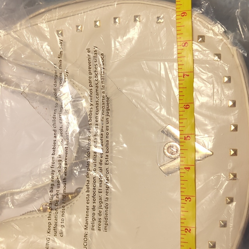 Valentino Orlandi Ivory Shoulder Bag with Gold Details - Picture 4 of 6